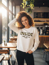 Inside Crop Sweatshirt – Minimal Streetwear Style for Pre-Winter Comfort